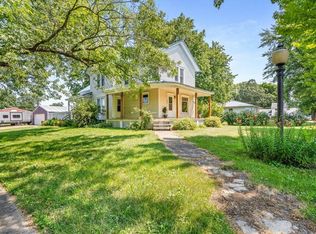 227 W South St, Franklin Grove, IL 61031
