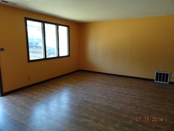 3rd image of 329 Laurelhurst Dr SE