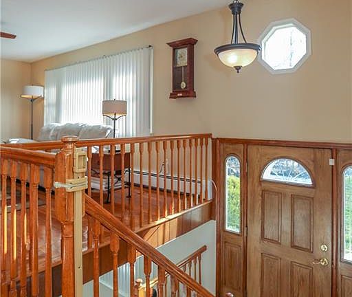 3rd image of 59 Beechwood Dr