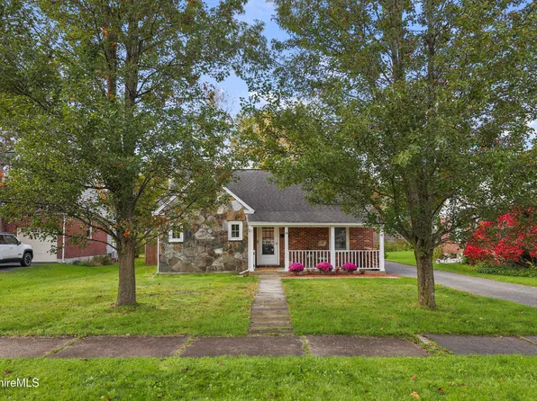 34 Sampson Pkwy, Pittsfield, MA 01201