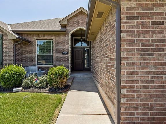 4th image of 15925 Burkett Cir