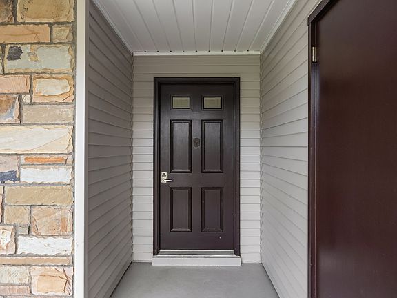 4th image of 109 Huntington Dr