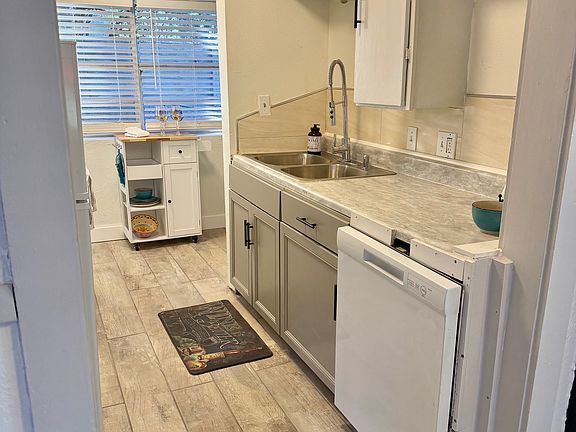 3rd image of 2716 NW 12th St #3