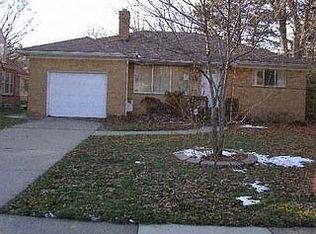 27817 California Dr NW, Lathrup Village, MI 48076