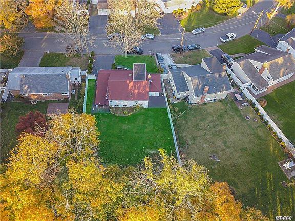 4th image of 56 Oakley Dr
