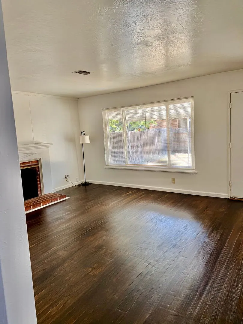 3 Bedroom, 2 Bath Home In Sacramento!! — Photo 4