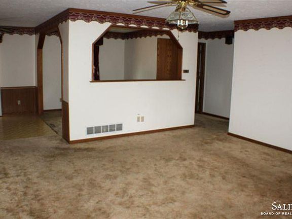 3rd image of 1211 Martin Ave