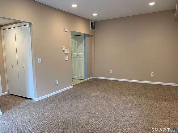 5th image of 8 Taylor Avenue APT 2