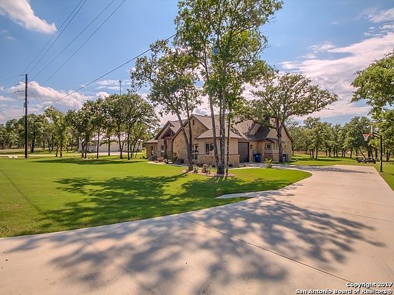 2nd image of 157 Woodlands Dr