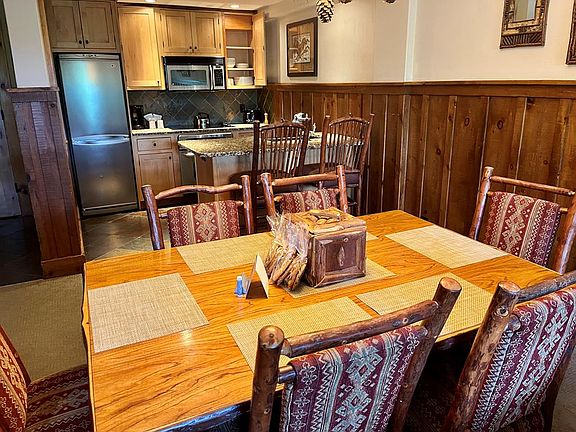 5th image of 7 Whiteface Inn Ln #306-4