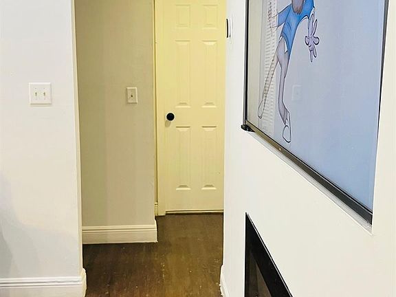 4th image of 5568 N Lakewood Circle