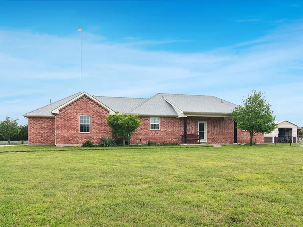 949 Stephen Ct, Farmersville, TX 75442