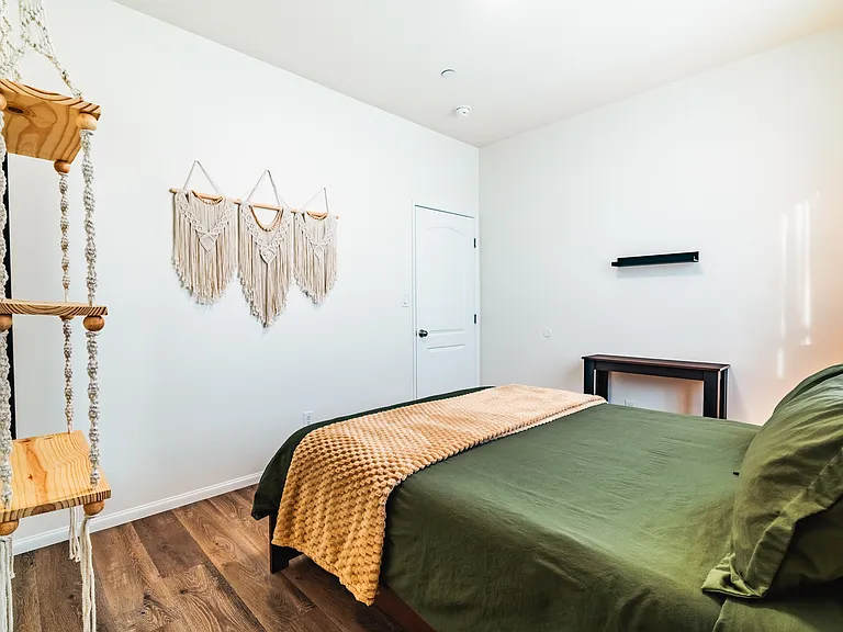 325 Daisy Ave — Photo 50