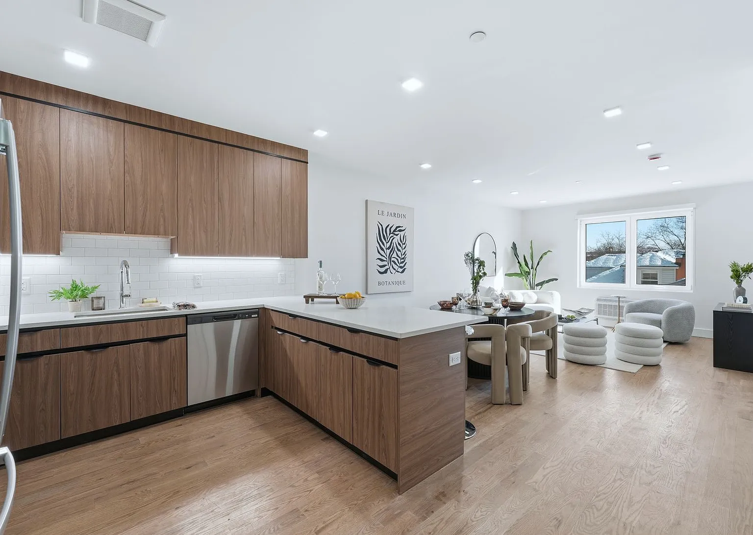 1 bed, 758 sqft, $2,650 — Photo 2