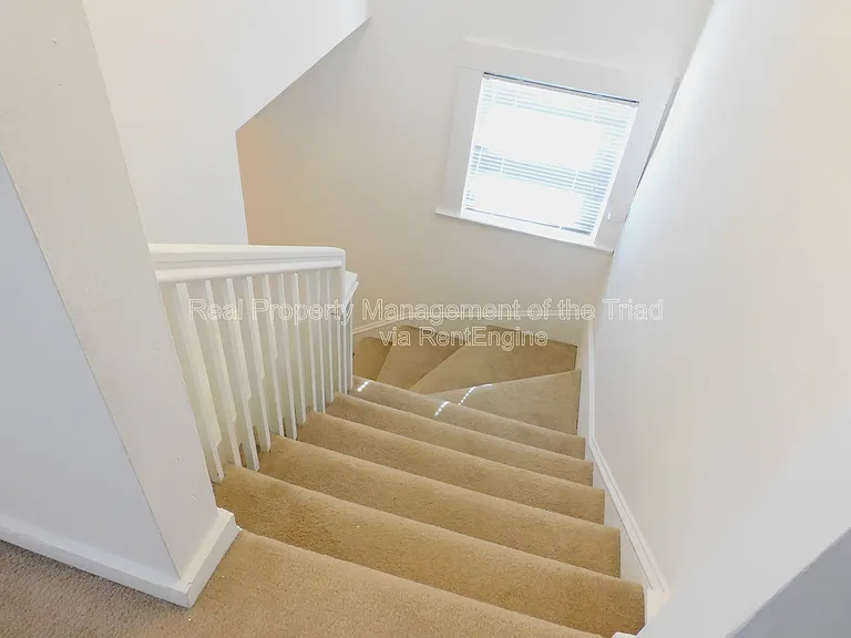 810 Brent St #B — Photo 7