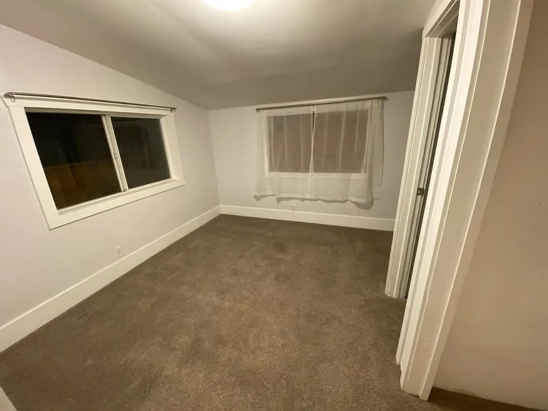 715 S Green St — Photo 29