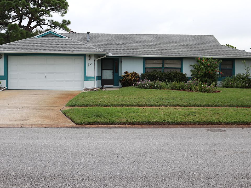 1st image of 854 Honeysuckle Dr