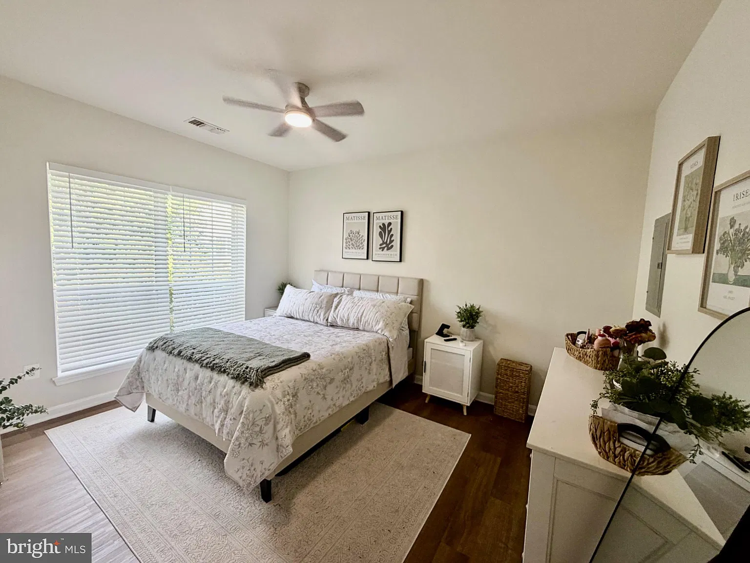 1 bed, 1.0 bath, 720 sqft, $1,980 — Photo 2
