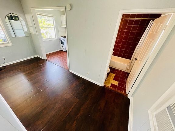 4th image of 710 Tuscaloosa St Unit 2
