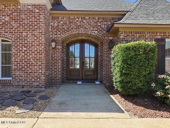 3rd image of 113 Fontanelle Blvd