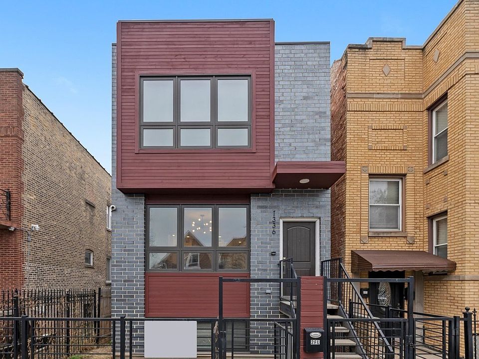 1st image of 1336 N Hamlin Ave