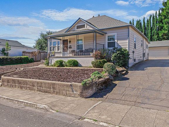 3rd image of 613 Prince Avenue