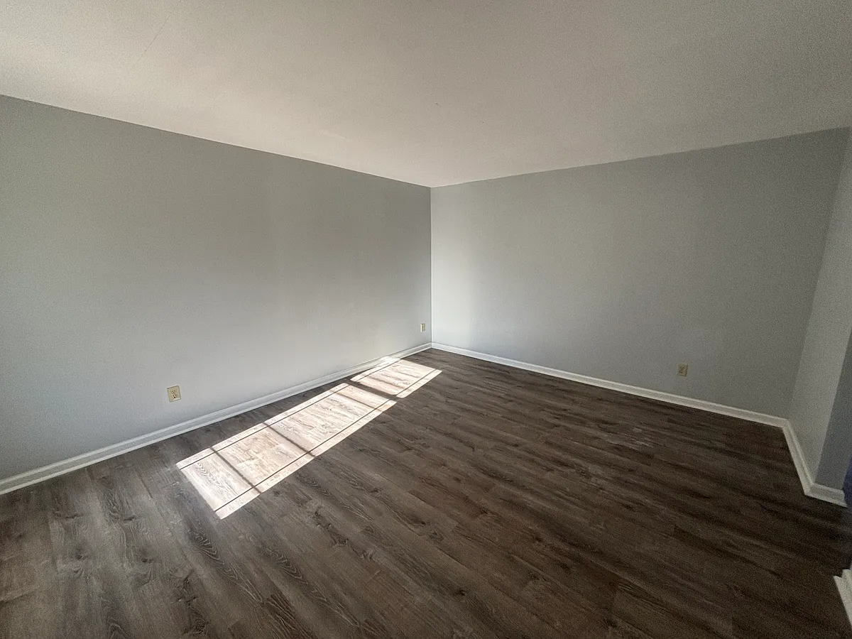 Building Photo - 3204 Waterford Dr