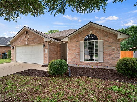 3rd image of 1106 Woodview Dr
