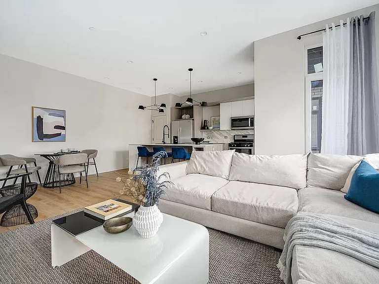 3154 N Tripp Ave #305A — Photo 7