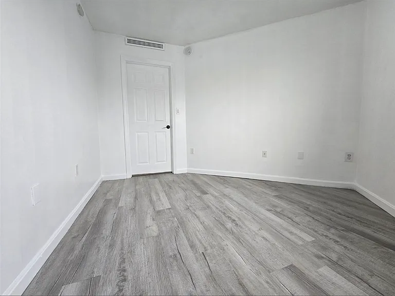 165 Cottage St #706 — Photo 13