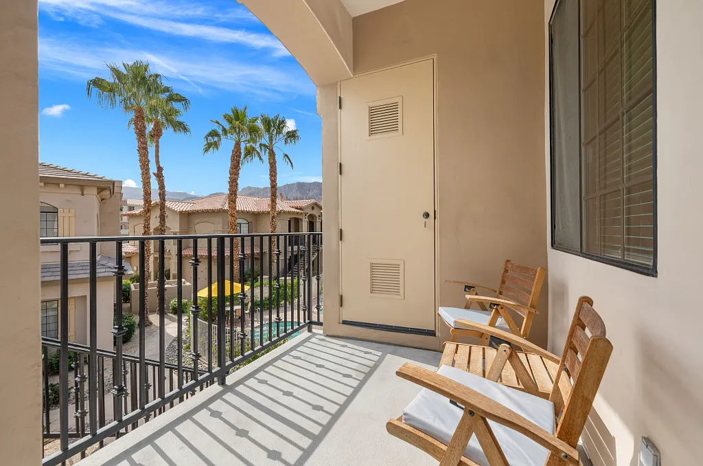 1 bed, 682 sqft, $2,700 — Photo 3