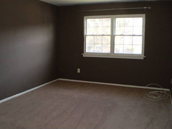 MASTER BED ROOM