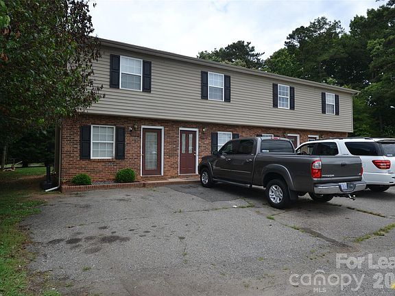 3rd image of 106 Durham Rd
