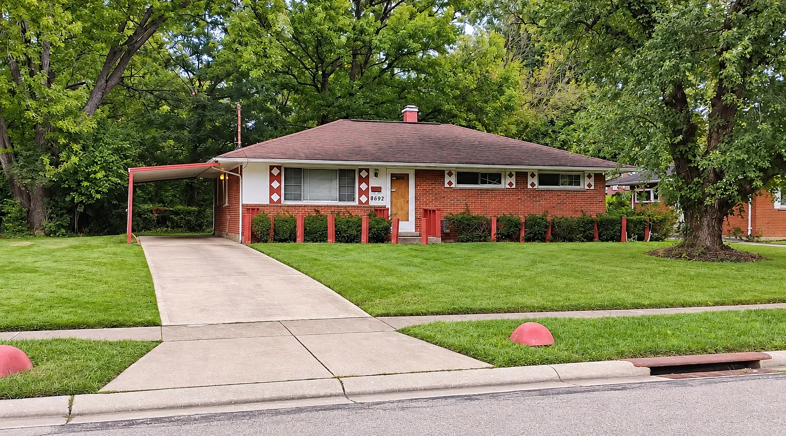 3 bed, 1200 sqft, $2,100 — Photo 1