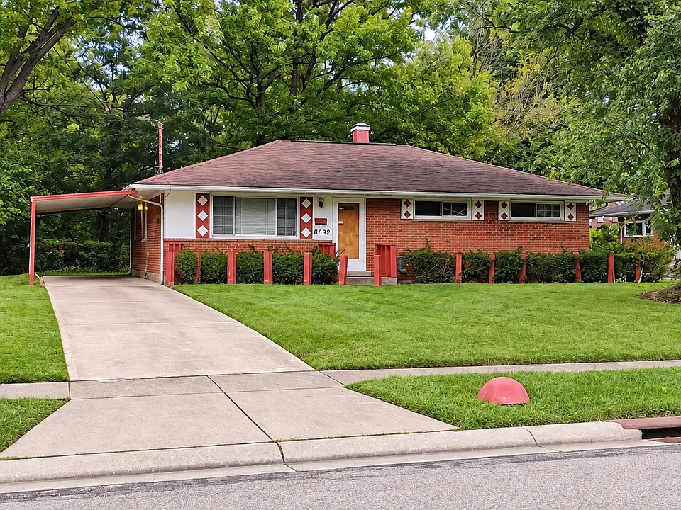 8692 Zodiac Dr