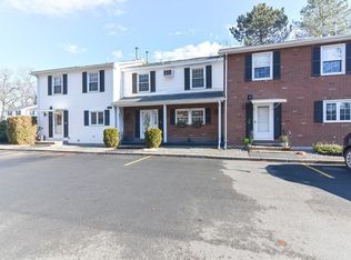 21 Oak St APT F, Methuen, MA 01844