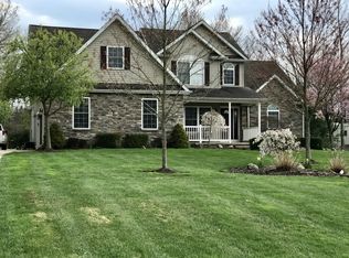 8388 Emerald Glen Ct, Kirtland, OH 44094