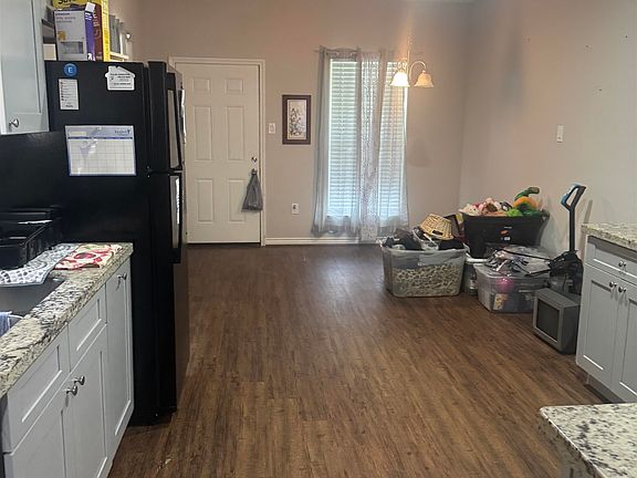 4th image of 1013 Neches Ave