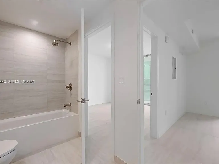 77 SE 5th St #2305 — Photo 17