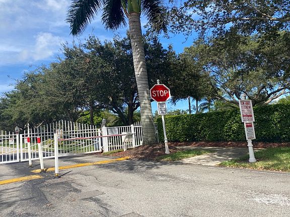 2nd image of 41 Citrus Park Dr