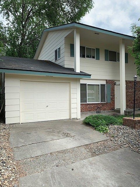 1st image of 1404 N Brook Ct