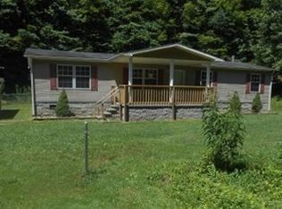 81 Buck Lick Dr, Whitesburg, KY 41858
