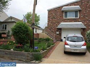 9242 Edmund St, Philadelphia, PA 19114