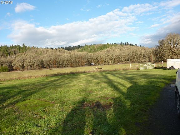 3rd image of 239 Indian Creek Dr