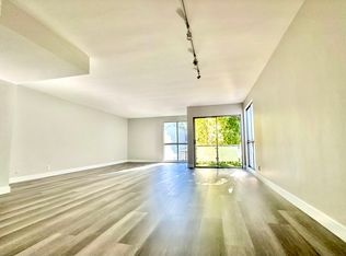 244 N Almont Dr #4B, Beverly Hills, CA 90211