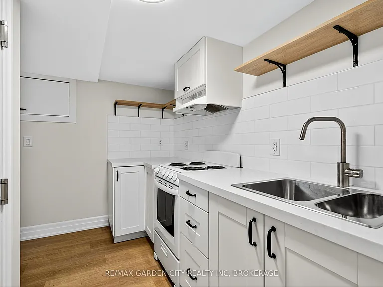 104 Carrick Ave #LOWER — Photo 14