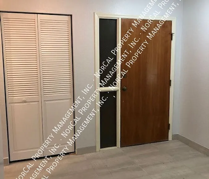 1269 Poplar Ave #302 — Photo 2