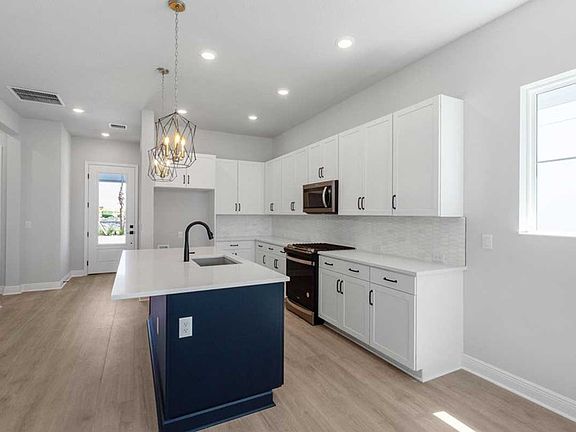 The Breaker - Kitchen