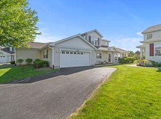 16146 Huron St, Crest Hill, IL 60403