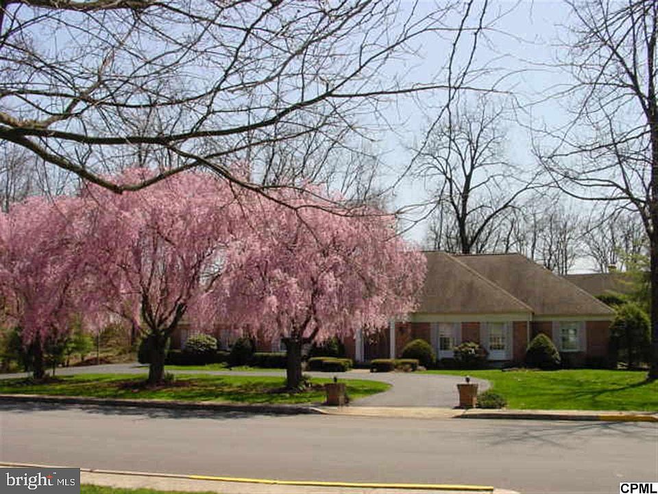 1st image of 504 Bosler Dr